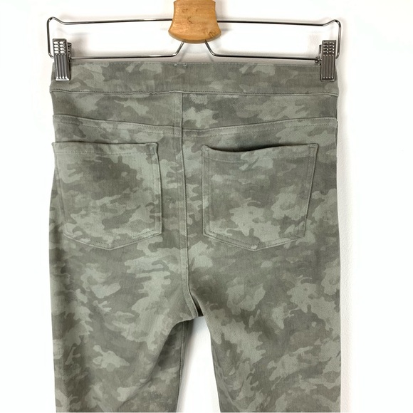 Spanx Jeanish Green Camo Pull On Legging Pants Size Small - Picture 9 of 13